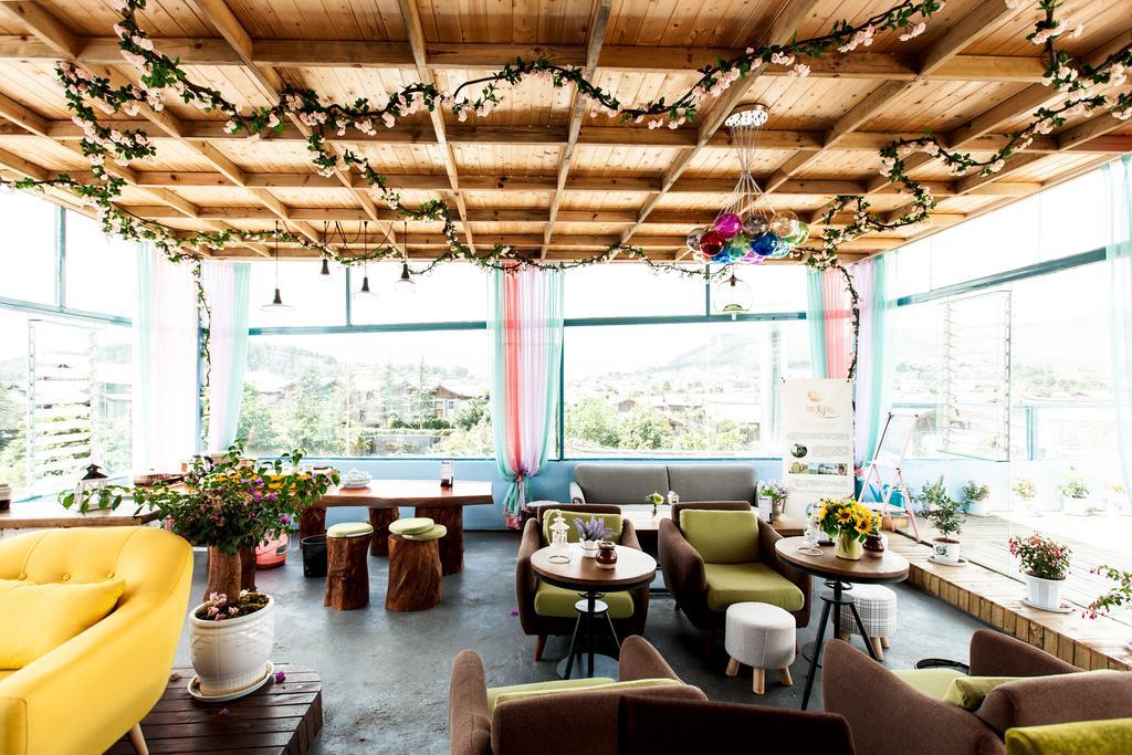Lijiang Flower Theme Hostel Exterior foto